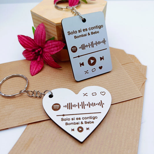 Llavero blanco personalizado con canción